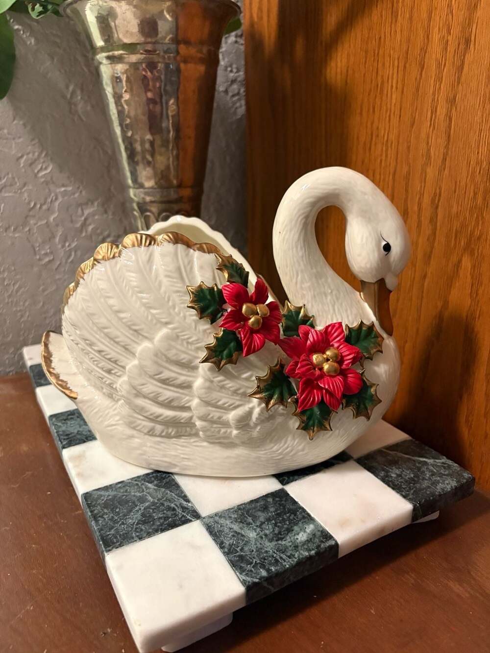 Crown Accents Christmas Swan Planter Vase White Gold Trim Poinsettia